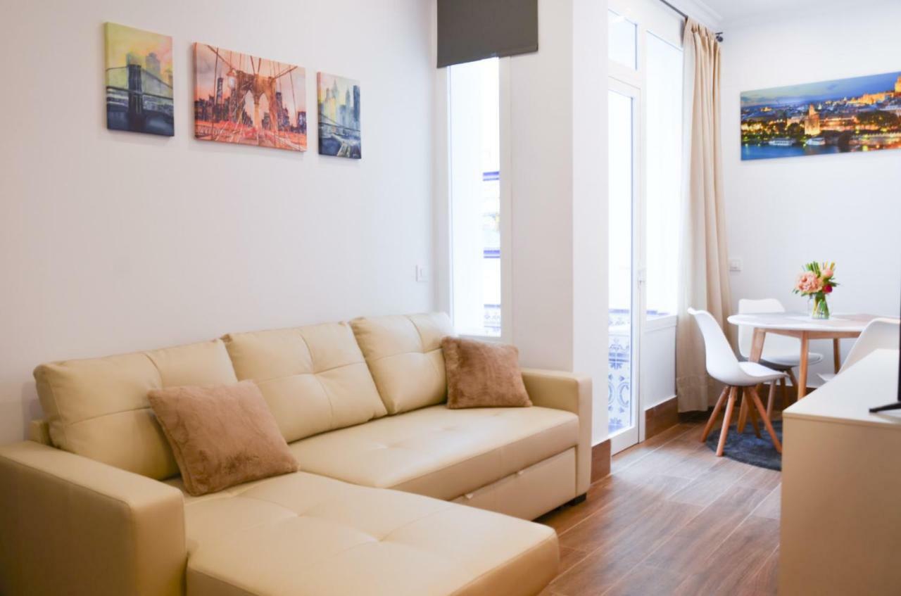 Apartamento San Jacinto III Sevilla Buitenkant foto